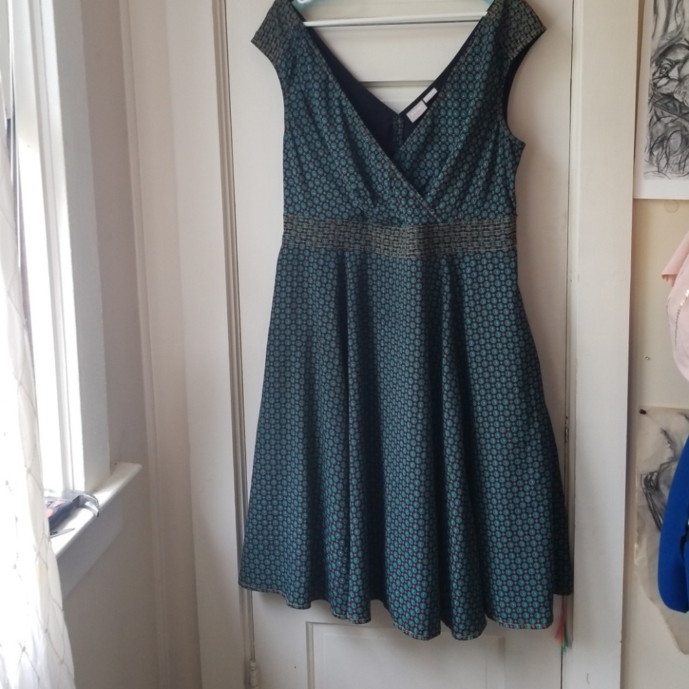 Eshakti pocketed dress